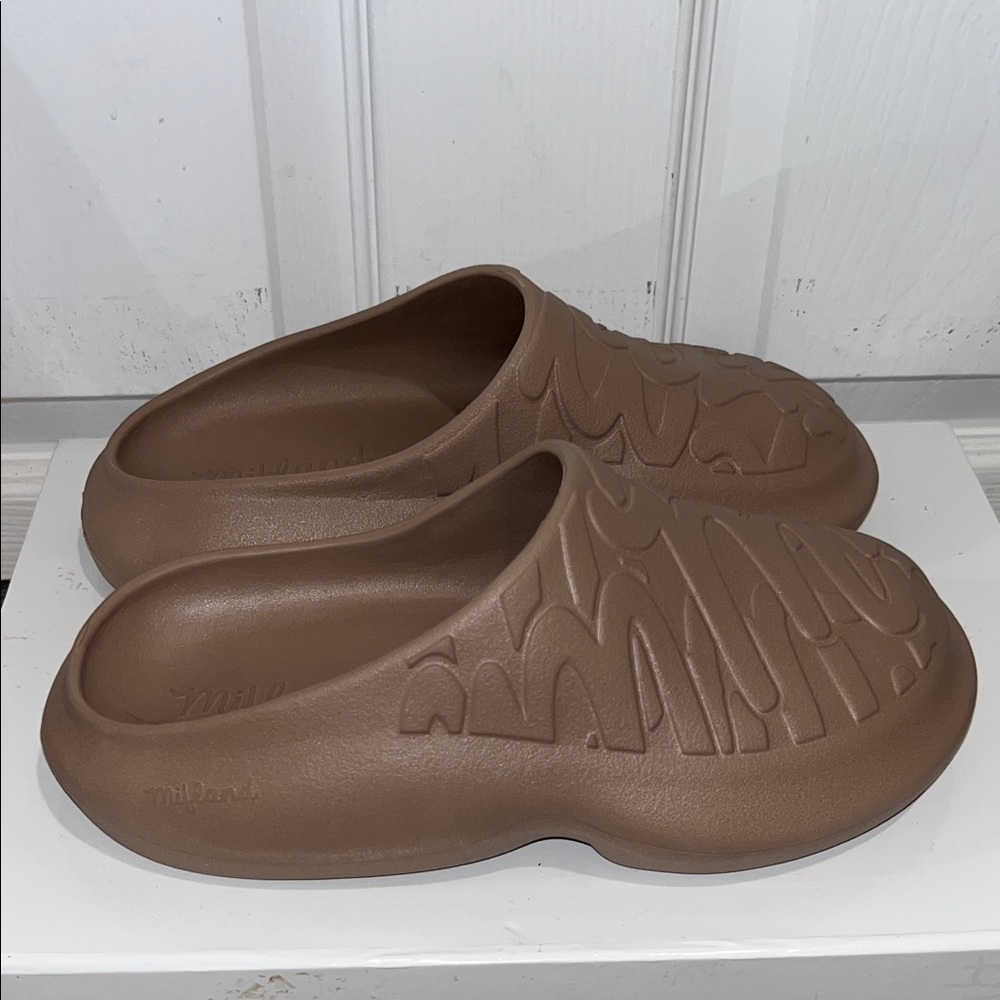 MIFLAND The Million M Mule in Desert Khaki